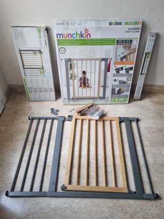Barrera seguridad Munchkin Designer Easy Close
