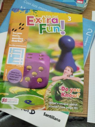 Libro kids Can! Activity book3de primaria+extra fu