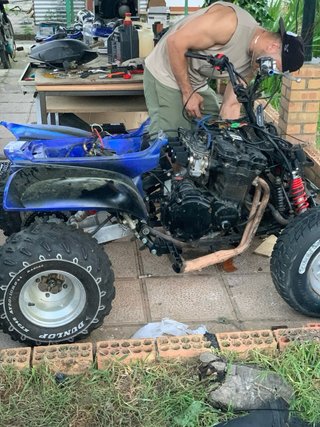 Yamaha YFZ450 Quad Azul con motor 750cc de Suzuki