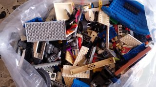 Lego: Pezzi sfusi e set