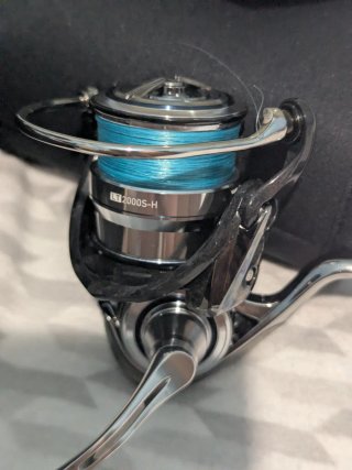 Carrete Daiwa Exist LT 2000S-H