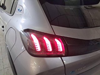 Peugeot e-208 Eléctrico Allure Pack
