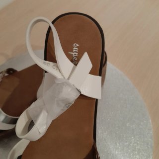 Sandalias cuña plateadas/blancas T.36