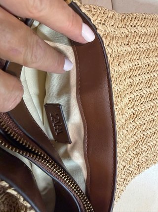 Bolso Zara tejido marrón y dorado