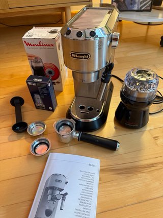 Cafetera DeLonghi Dedica Style EC685
