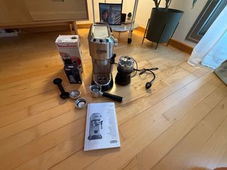 Cafetera DeLonghi Dedica Style EC685