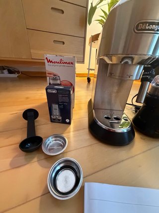 Cafetera DeLonghi Dedica Style EC685