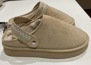 Zuecos Primark Beige T40 Forrados