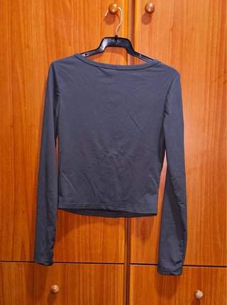 Camiseta basica escote redondo gris