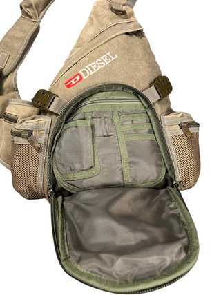 Bandolera Diesel Tactica Y2K Lona Caqui Mochila
