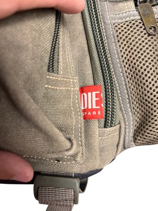 Bandolera Diesel Tactica Y2K Lona Caqui Mochila