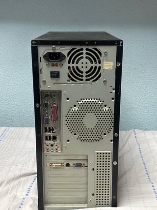 Torre Ordenador Retro LG Negra