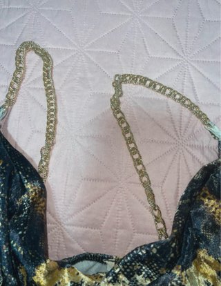 Vestido terciopelo negro y dorado