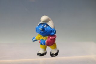 Figura PVC: Pitufo torero traje amarillo. Los Pitufos. Bootleg.