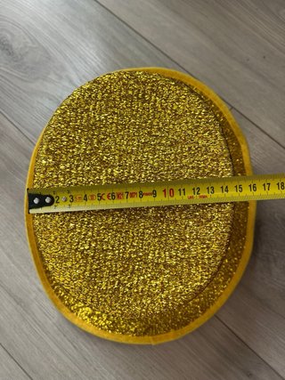 Sombrero di paglia dorato brillante
