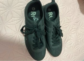 Tenis Fila y Roly Negro