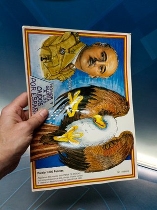 Cartel publicitario, venta de lotería AÑO 1995. FRANCISCO FRANCO. Honor y gloria a los caídos por ESPAÑA, 30x22 cm
