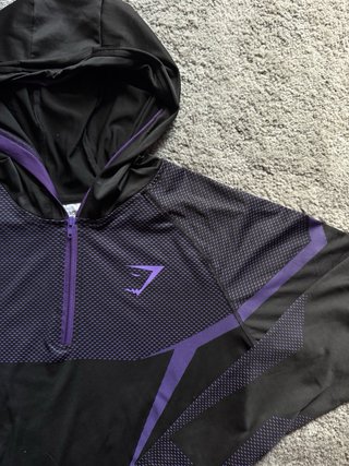 Hoodie Gymshark Onyx V5 Preto e Roxo