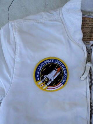 Chaqueta Bomber Alpha Industries NASA Blanca