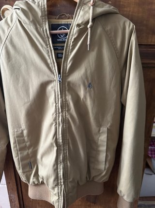 Chaqueta Volcom con capucha talla XS