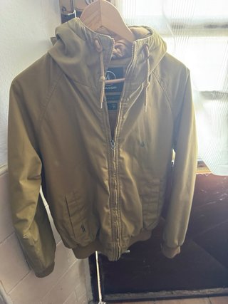 Chaqueta Volcom con capucha talla XS
