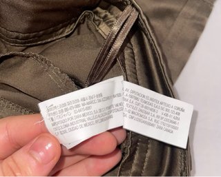 Pantalón cargo Zara verde militar Talla M