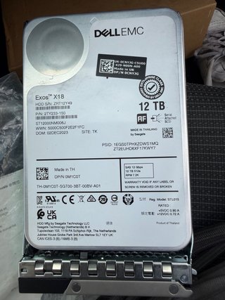 Seagate Exos X18 12TB SAS 12Gb/s 7200RPM