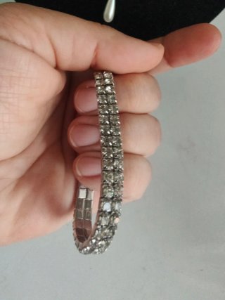 Set collana,  bracciale è orecchini