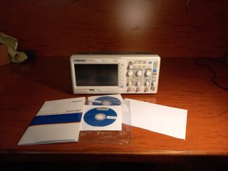 Osciloscopio Siglent SDS1052DL+ y 3 sondas