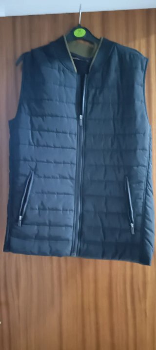 Chaleco acolchado negro talla XL