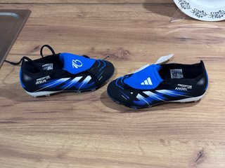 Botas de fútbol Adidas Predator