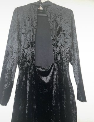Vestido negro terciopelo Boohoo