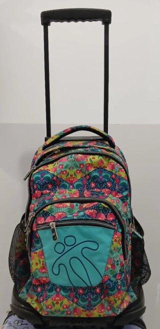 Mochila escolar con ruedas.