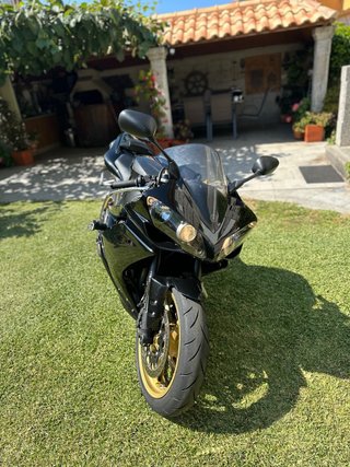 Yamaha R1