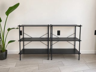 Estantería metálica negra