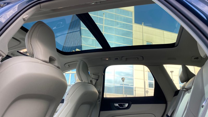 Volvo XC60 2024, foto 27