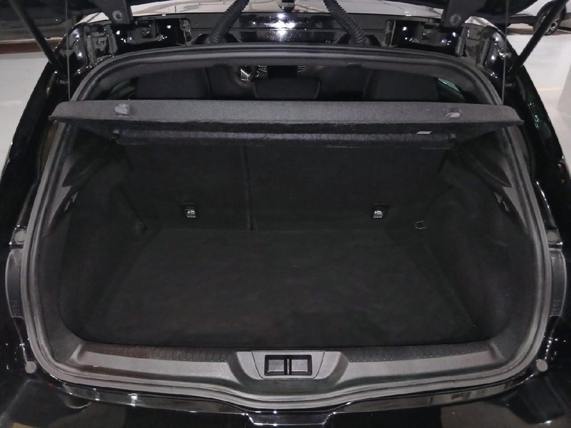Renault Mégane 2022, foto 11