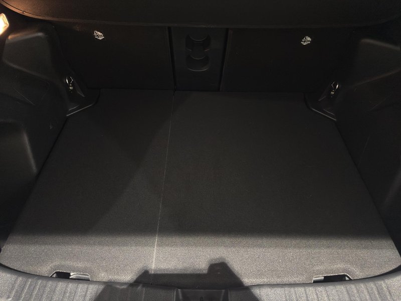 Toyota Yaris 2021, foto 11