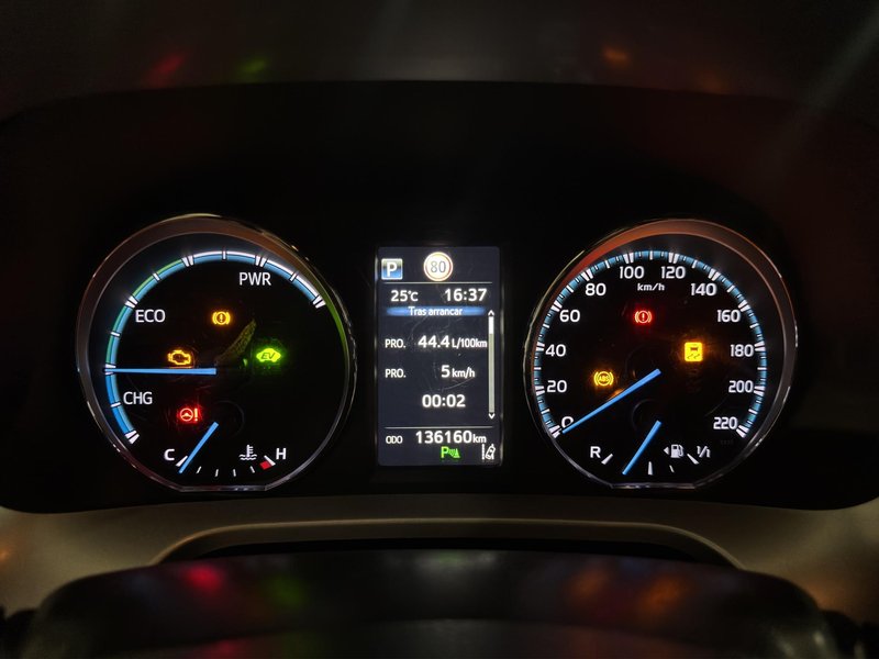 Toyota RAV4 2018, foto 14