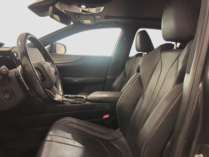 Lexus NX 2022, foto 12