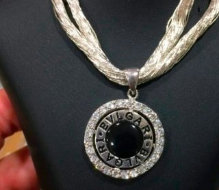 Colgante Bulgari Negro y Plateado