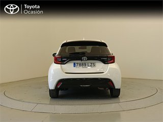 TOYOTA Yaris 5 Puertas Style 120H Automático (e-CVT)