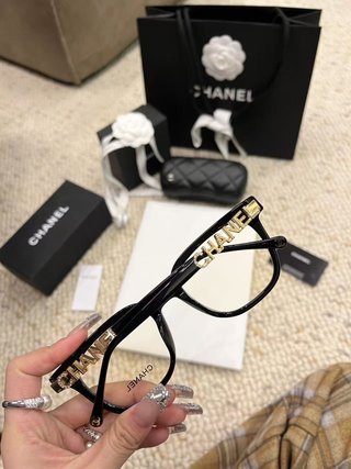 Gafas Chanel CH6801 Montura Negra y Dorada