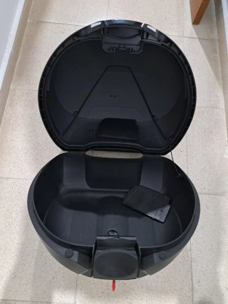 Baúl Shad SH39 + respaldo y Soporte Moto
