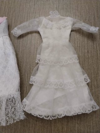 Set 2 abiti Barbie eleganti bianchi