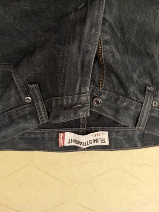 Pantalón Levis 514.