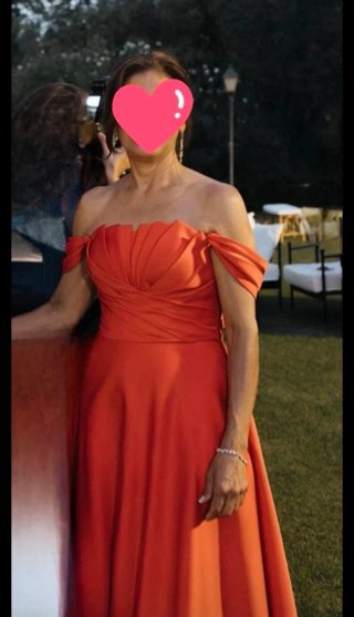 Elegante Vestido Fiesta Marfil Barcelona Rojo