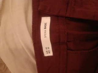 Pantalón burdeos