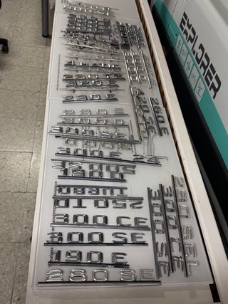 Anagramas Mercedes Clásicos (44 Unidades)