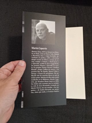 Martín Caparrós. BUE